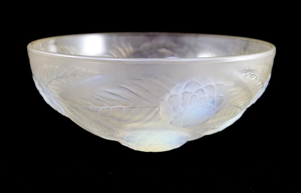 René Lalique. A pre-war opalescent glass Dahlias pattern bowl, no.384, designed in 1921, 24cm diameter